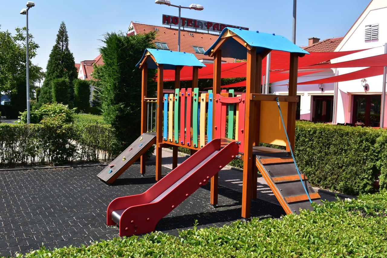 Paprika Panzio Bed & Breakfast Hegyeshalom Dış mekan fotoğraf